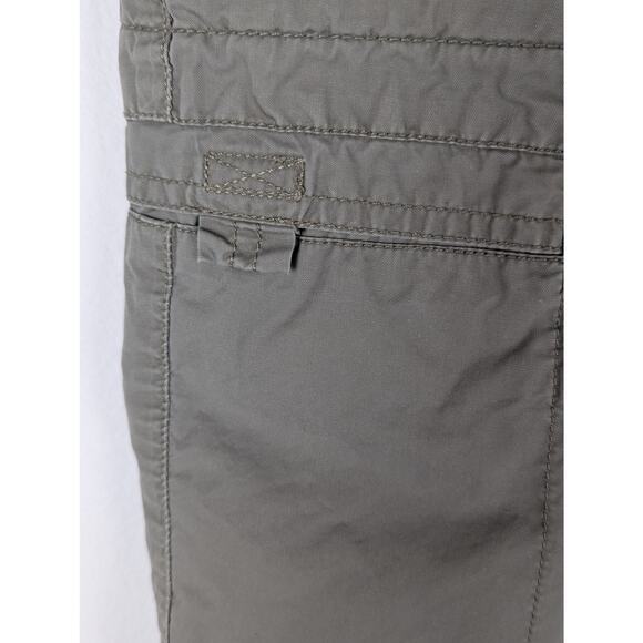 Columbia wmns cargo shorts sz 20 waist 41st"Ins 8.5"Hips 52" leg wid 31"Stained - Picture 3 of 9